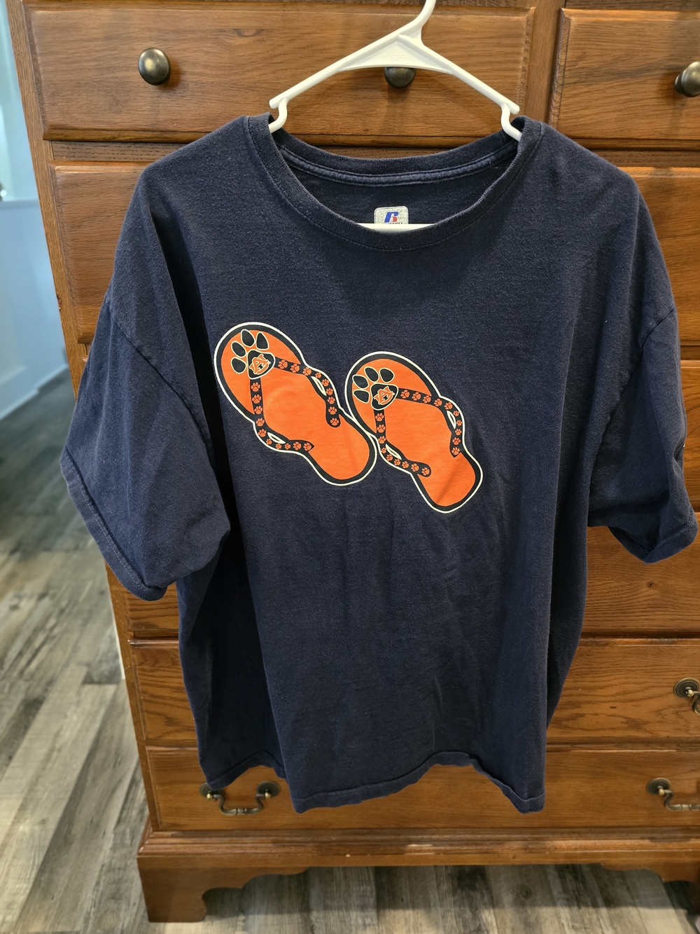 Auburn Tigers, Russell Athletic Navy Tee with  Orange Flip Flops,  Size XL